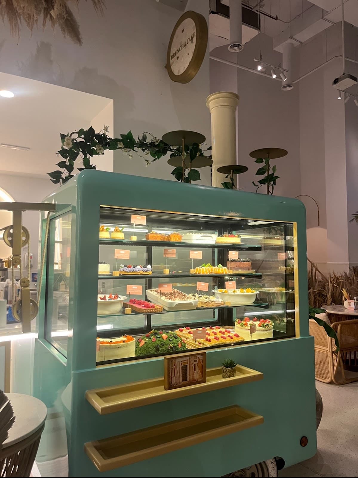 Brunch and Cake - Photo 6