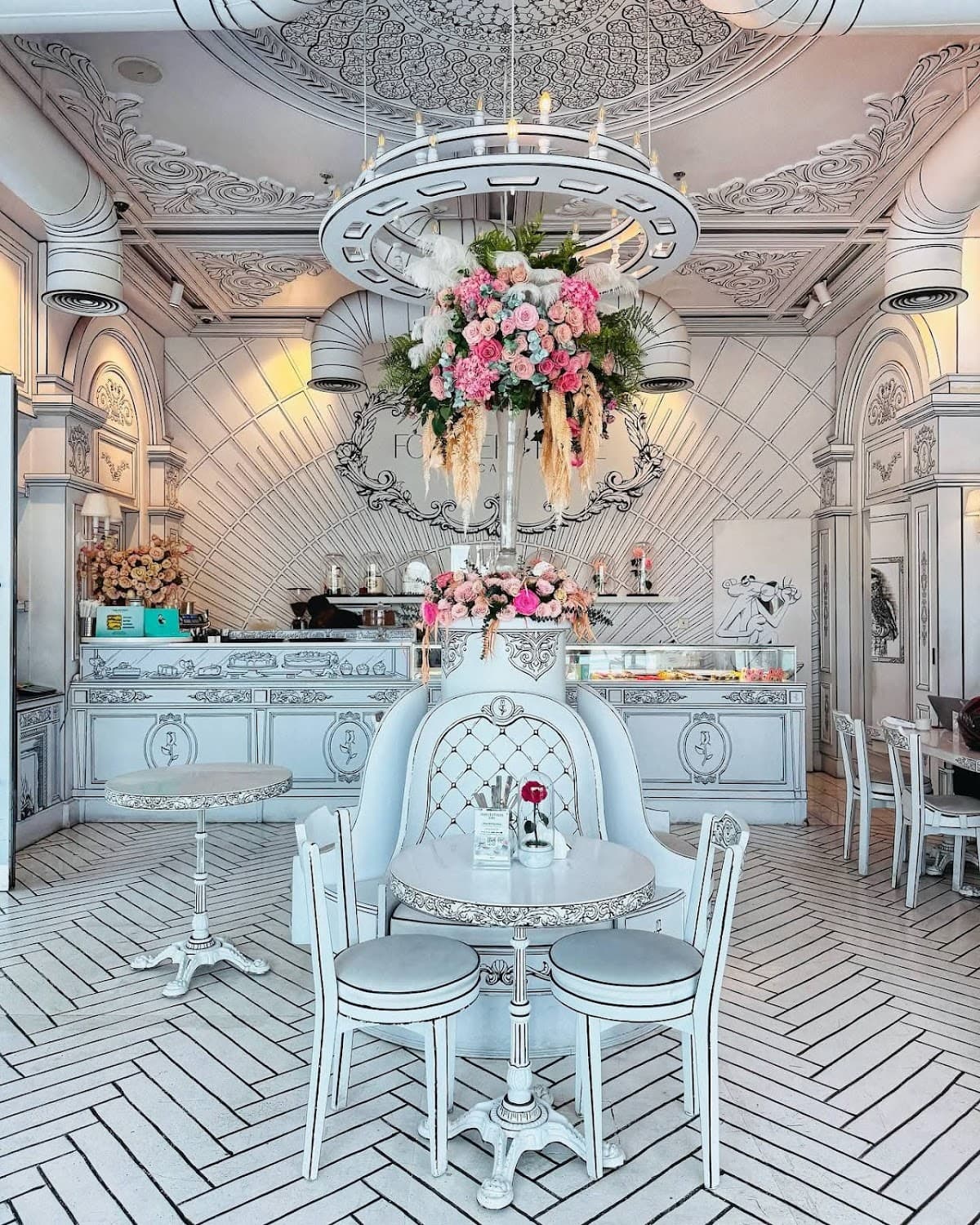 Forever Rose Cafe - Photo 4